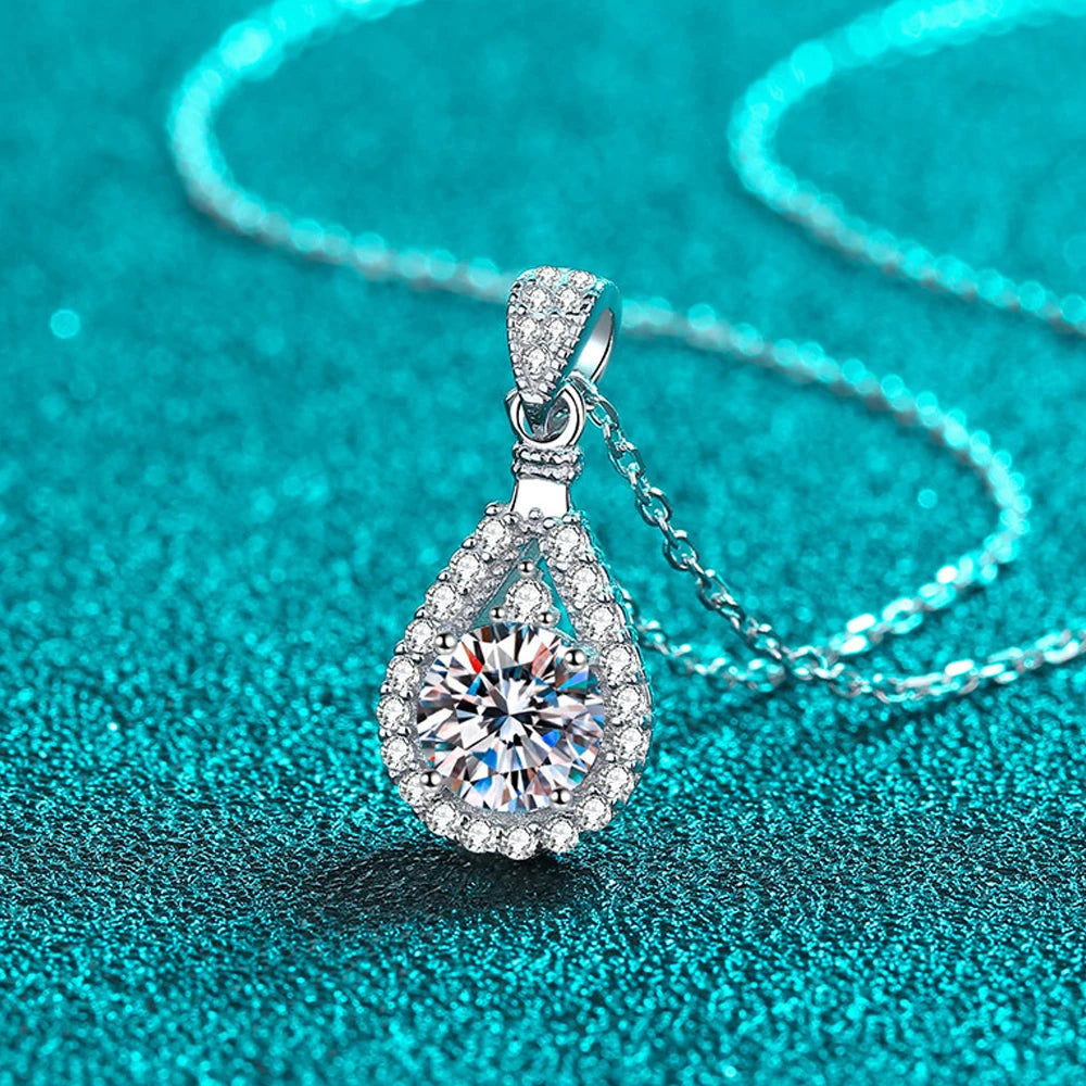 18K WHITE GOLD PLATED VVS1 DIAMOND MOISSANITE - DROP WATER NECKLACE