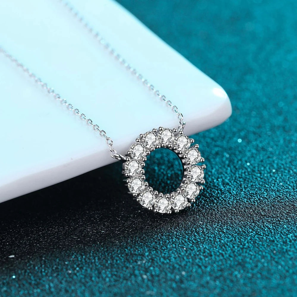 18K WHITE GOLD PLATED VVS1 DIAMOND MOISSANITE - CIRCLE NECKLACE