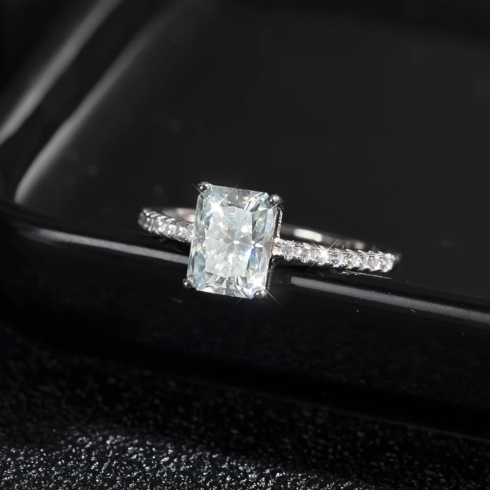 18K WHITE GOLD PLATED VVS1 DIAMOND MOISSANITE - RADIANT GLOW RING