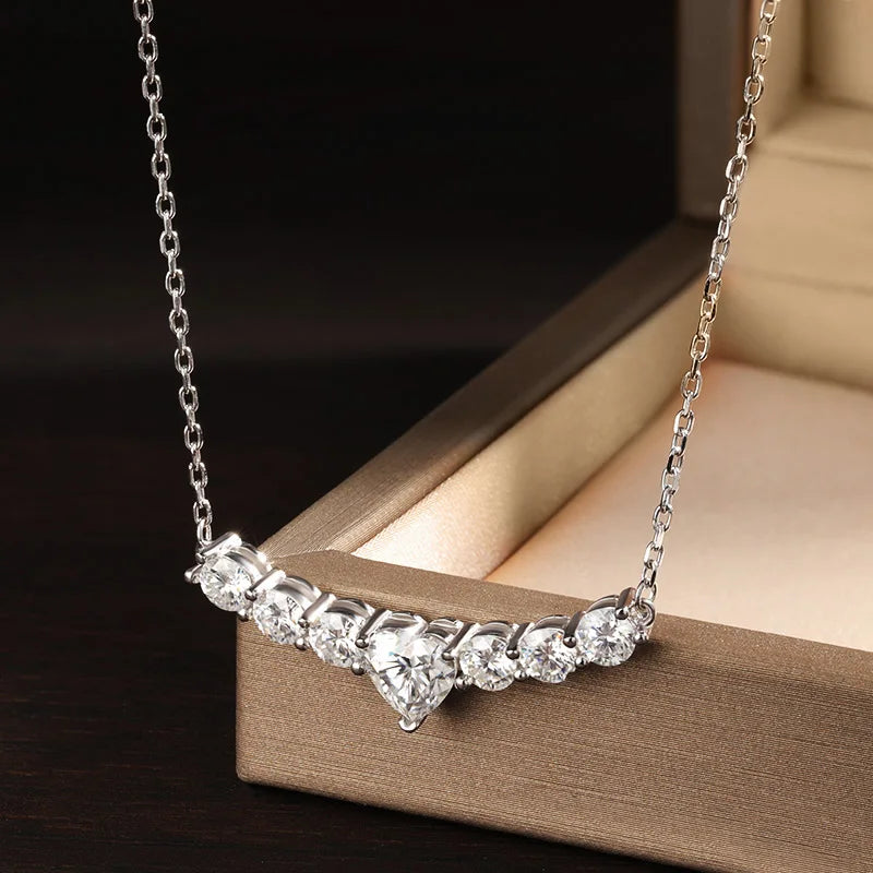 18K WHITE GOLD PLATED VVS1 DIAMOND MOISSANITE - GOLDEN HEART NECKLACE