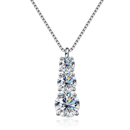 18K WHITE GOLD PLATED VVS1 DIAMOND MOISSANITE - OPULENT CHARM NECKLACE