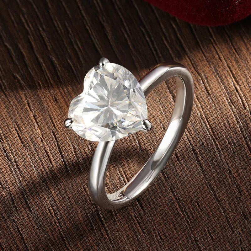 18K WHITE GOLD PLATED VVS1 DIAMOND MOISSANITE - 4CT CROWN HEART RING